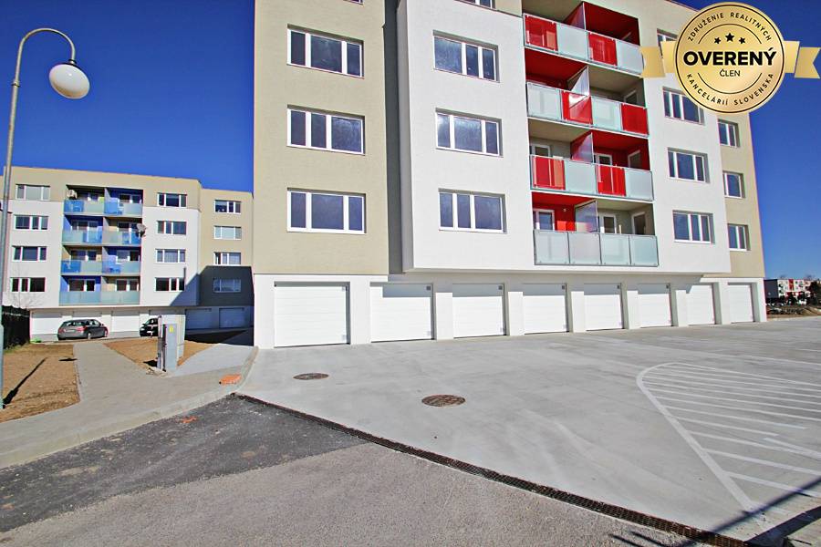 Pezinok_preda_nehnuelnosti_ViNireal_novostavba